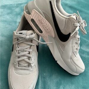 Nike Air Max Excee Light Gray & Pink Women Sneakers Size 9